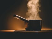 4 خطوات لمنع خروج رائحة الطعام من مطبخك.. خلى بيتك فريش