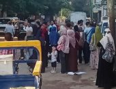 أهالى العياط يستغيثون من نقص السرفيس واستغلال بعض السائقين رفع الأجرة