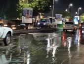 شلل مرورى بطريق كورنيش النيل بمدينة أسوان بعد كسر خط مياه