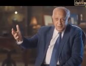 حسن المستكاوى يبكى خلال حديثه عن ذكريات حرب أكتوبر على الوثائقية.. فيديو