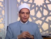 هل تصح الصلاة جالسًا بعد عملية جراحية؟ أمين الفتوى يجيب أحد ذوي الهمم