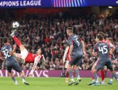 أرسنال يتألق ويحسم مباراته أمام أوليمبياكوس بثنائية في دوري الأبطال