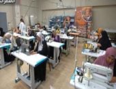 مبادرة كلنا واحد.. ماكينات خياطة تفتح أبواب الأمل لسيدات المناطق الحضارية الجديدة.. مشروع تمكين المرأة المعيلة يتجسد في ورش تدريب وإنتاج.. المتدربات:شكرا للرئيس السيسي وفر لنا فرص عمل وحقق أحلامنا وأسعد أسرنا