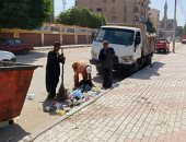 رفع 30 طنا من القمامة والمخلفات بشوارع حى غرب سوهاج