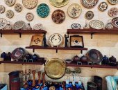 شاهد تجهيزات قطاع الفنون التشكيلية للمشاركة بمعرض تراثنا للحرف التراثية