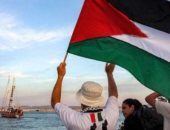 أسطول الصمود vs إسرائيل.. انتهاء استجواب المعتقلين من الأسطول ونقلهم لسجن كسديعوت.. المعتلقون يضربون عن الطعام.. والبحرية الإسرائيلية تعترض السفينة الأخيرة و10 سفن جديدة تتجه لغزة وسط تنديد ومظاهرات ضد تل أبيب