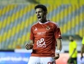 طرد كوكا في الدقيقة 78 بمباراة الأهلي والاتحاد السكندري