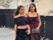 كنزي وجنا دياب تحضران عرض أزياء إيلي صعب لربيع وصيف 2026 في باريس