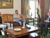 رئيس الأعلى للإعلام يلتقى الدحيح لتعزيز التواصل مع صناع المحتوى والمؤثرين