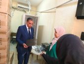 وصول أجهزة التابلت مدارس الجيزة استعدادا لتسليمه لطلبة أولى ثانوى.. صور