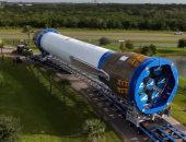 بلو أوريجين تنقل صاروخ نيو جلين القوي للاختبار قبل إطلاقه إلى المريخ