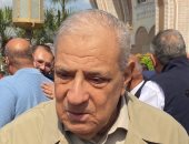 وزير قطاع الأعمال ووزراء سابقين يشاركون فى جنازة شقيقة إبراهيم محلب.. صور