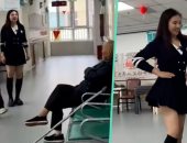 انتقادات لدار مسنين بسبب استخدامها راقصة لتشجيع المرضى على تناول الدواء