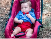 طفرة جينية غيرت حياة "براء".. وأمه تحول التجربة لرسالة أمل وحياة