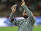 صلاح والشناوى يدعمان منتخب مصر ضد غينيا بيساو رغم الاستبعاد.. صور وفيديو