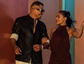 ابنتا عمرو دياب يحتفلان بعيد ميلاد والدهما على طريقتهما الخاصة  