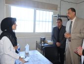 محافظ سوهاج يتفقد مركز صحة عرابة أبو الدهب ويوجه بحصر الأجهزة المعطلة