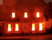 ديكور هالوين يبدو مثل الحريق الحقيقى يُثير الذعر فى كارولينا الجنوبية