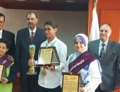 محافظ سوهاج يكرم أوائل الطلاب على مستوى الجمهورية فى "المشروع الوطنى للقراءة"