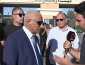 محافظ شمال سيناء: نستقبل المساعدات برا وبحرا وجوا وغرفة عمليات للهلال الأحمر للفحص