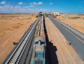 تركيب القضبان والفلنكات بالخط الأول من شبكة القطار الكهربائى السريع..فيديو