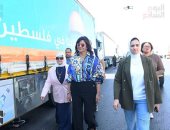 نبيلة مكرم: الشباب المصرى يبعث رسالة ولاء وانتماء عبر قافلة التحالف الوطنى لدعم غزة