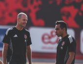 جلسة بين توروب وعادل مصطفى لاستكشاف لاعبي الأهلي قبل موقعة إيجيل نوار