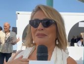 إيناس الدغيدى: سيبت شهر العسل علشان مهرجان الجونة.. فيديو