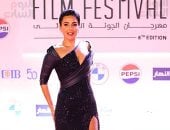 ميس حمدان تعلق على ظهورها بشعر قصير في الجونة: مالوش علاقة بأزمة نفسية