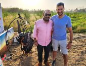 مغامر فلسطينى يشارك فى مظلات الباراموتور بمحافظة الأقصر.. فيديو