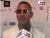 حسن أبو الروس في مهرجان الجونة: الإطلالة بتتكلم عن نفسها.. فيديو