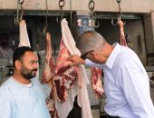 محافظ أسوان يفاجئ مخابز ومحلات جزارة بكوم إمبو