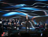 مدحت صالح يبدأ حفل مهرجان الموسيقى العربية بأغنية ولا تسوى دموع.. صور 