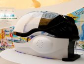 "غسالة البشر" تساعدك على الاستحمام خلال مشاهدة الأفلام.. صور