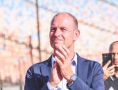 توروب يلتقط صور تذكارية مع جمهور الأهلي بعد الفوز على سيراميكا..فيديو