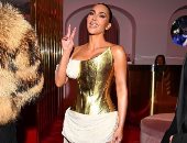 كيم كارداشيان تحتفل بعيد ميلادها الـ45 بإطلالتين ساحرتين في باريس