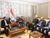 سفير كازاخستان: نعتزم ترجمة كتاب "الحق المبين فى الرد على من تلاعب بالدين"