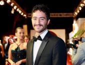 أحمد مالك بعد تتويجه أفضل ممثل بمهرجان الجونة: أخيرا الجائزة وصلت بلدها مصر