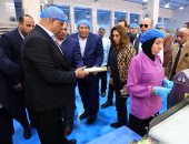 وزيرا التنمية المحلية والزراعة يتفقدان مشروع الإنتاج الحيواني ومجمع تمور الوادي الجديد 