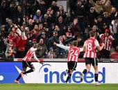 برينتفورد ضد ليفربول.. الريدز يتأخر 2-1 في الشوط الأول بمشاركة صلاح.. صور 