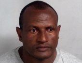 أشعل أعمال شغب وأُطلق سراحه بدلا من ترحيله.. قصة طالب لجوء فى بريطانيا تنتهى بالطرد.. جارديان: تحرش جنسيا بفتاة وامرأة.. وأطلق اضطرابات غذاها اليمين المتطرف.. وتؤكد: يعد رمزا لعجز السيطرة على الهجرة غير الشرعية