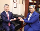 المستشارة أمل عمار تستقبل سفير الصين لبحث تعزيز التعاون فى قضايا تمكين المرأة