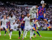 الملكي يحسم الكلاسيكو لصالحه ويبتعد بالصدارة بثنائية أمام برشلونة