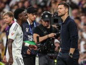 ألونسو يصل فالديبيباس لبحث أزمة الكلاسيكو مع فينيسيوس.. فيديو