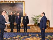 سفير بريطانيا يقدم أوراق اعتماده للرئيس السيسى.. ويؤكد: شراكة راسخة بين بلدينا