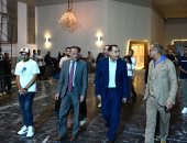 رئيس الوزراء يجرى جولة ليلية لمتابعة ترتيبات افتتاح المتحف المصري الكبير