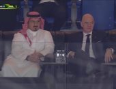 إنفانتينو يتابع قمة النصر ضد الاتحاد بكأس الملك من المدرجات.. فيديو