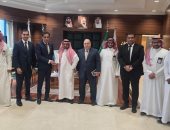 القنصلية المصرية بالرياض تبحث تعزيز التعاون مع الجهات السعودية