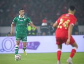 قمة سلبية أشعلها جمهور الوداد الرياضى ضد الرجاء فى الدورى المغربى.. فيديو