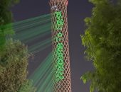 إضاءة برج القاهرة بعبارات ترحيبية احتفالا بافتتاح المتحف المصرى الكبير.. صور وفيديو